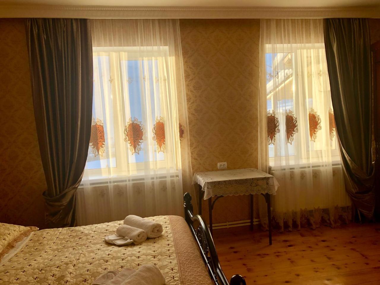 Guest House Elguja Qushashvili Kazbegi Ngoại thất bức ảnh